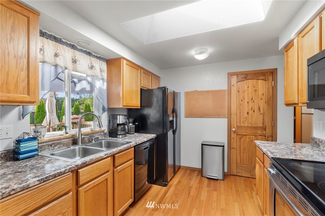 17708 Camus Drive Southwest Rochester, WA 98579 - Photo 8 of 22