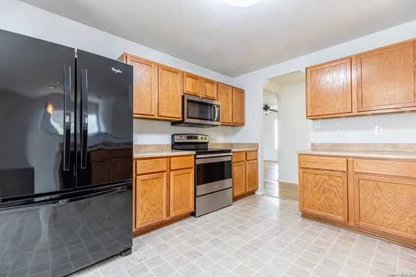 $1,850 | 125 Creek Run, Cibolo, TX 78108