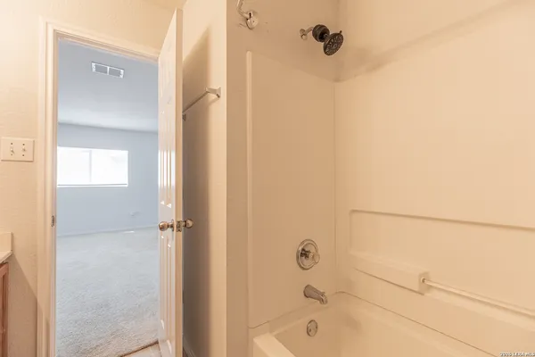 $1,850 | 125 Creek Run, Cibolo, TX 78108