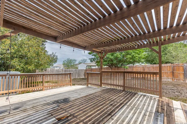$1,850 | 125 Creek Run, Cibolo, TX 78108