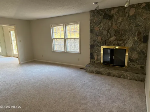 $2,500 | 803 Captain Kell Drive, Macon, GA 31204