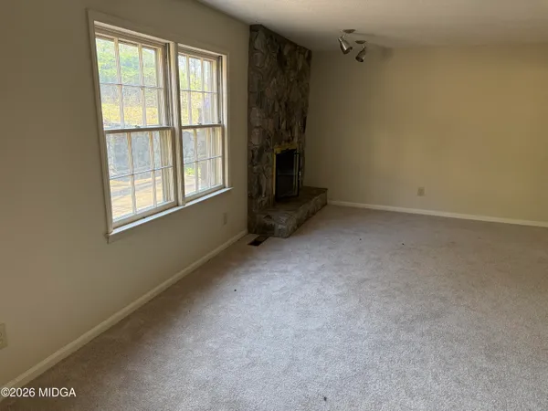 $2,500 | 803 Captain Kell Drive, Macon, GA 31204