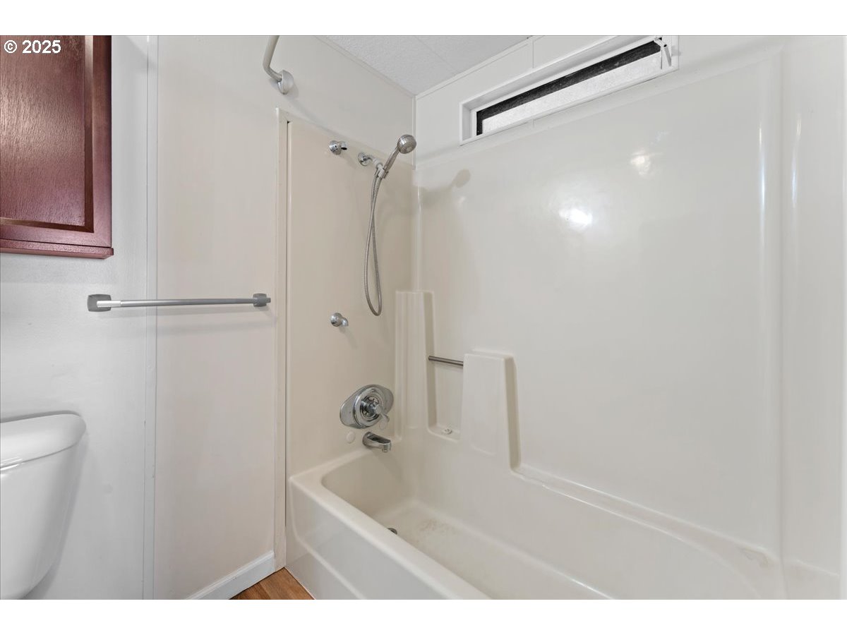7455 Southeast King Road, Unit 11 Milwaukie, OR 97222 - Photo 42 of 48