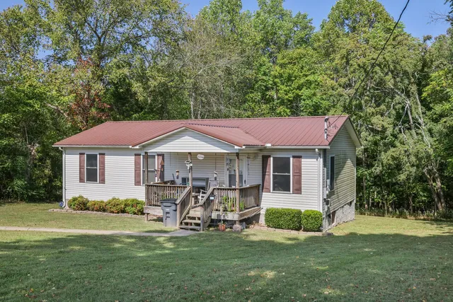 $245,000 | 634 Bennett Hill Road, Red Boiling Springs, TN 37150