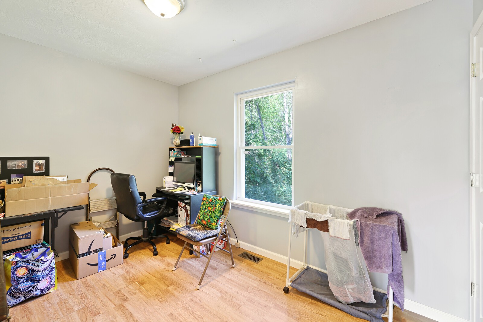 634 Bennett Hill Road Red Boiling Springs, TN 37150 - Photo 23 of 44 a workspace with furniture and a window