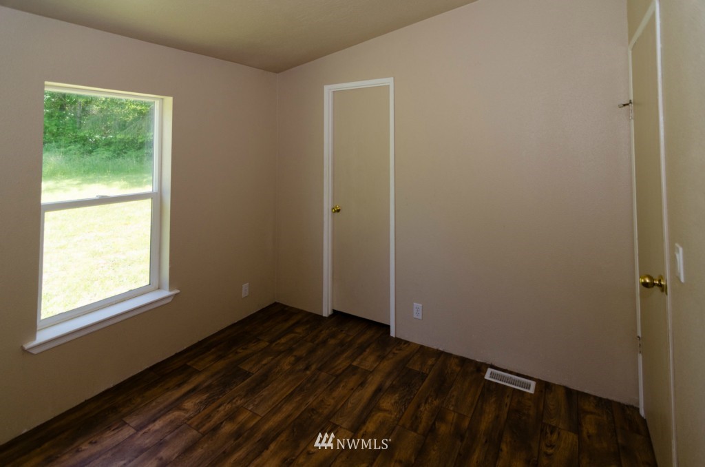 33209 Locke Road Roy, WA 98580 - Photo 21 of 25 Gallery Image 21