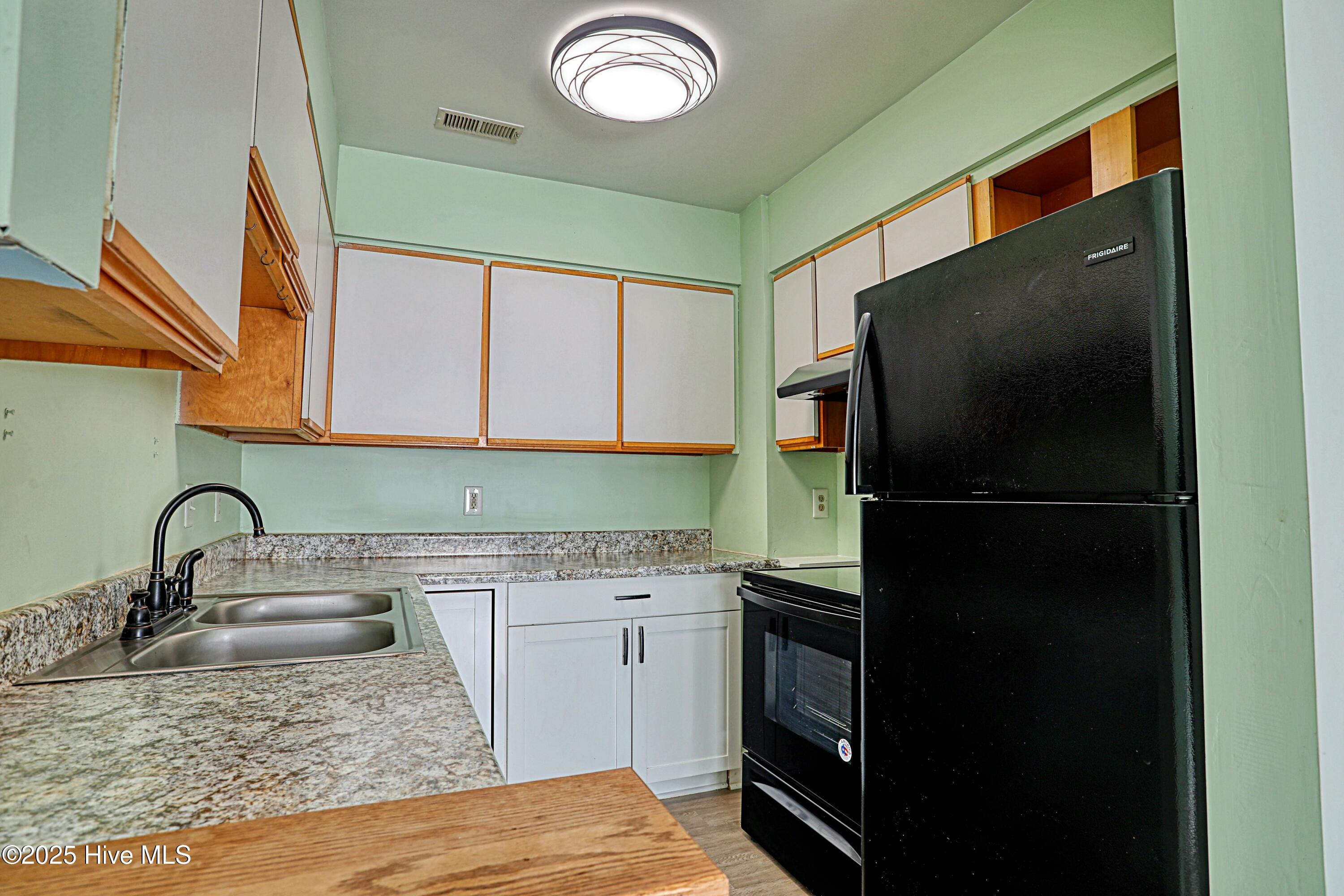 39 Roberts Road, Unit 4 Hampstead, NC 28443 - Photo 9 of 31 tempImage7D2BxT