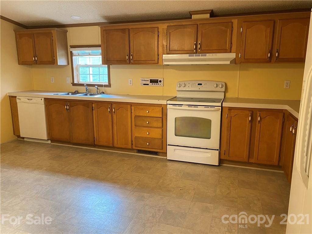 2475 Messer Road Valdese, NC 28690 - Photo 4 of 9 Gallery Image 4