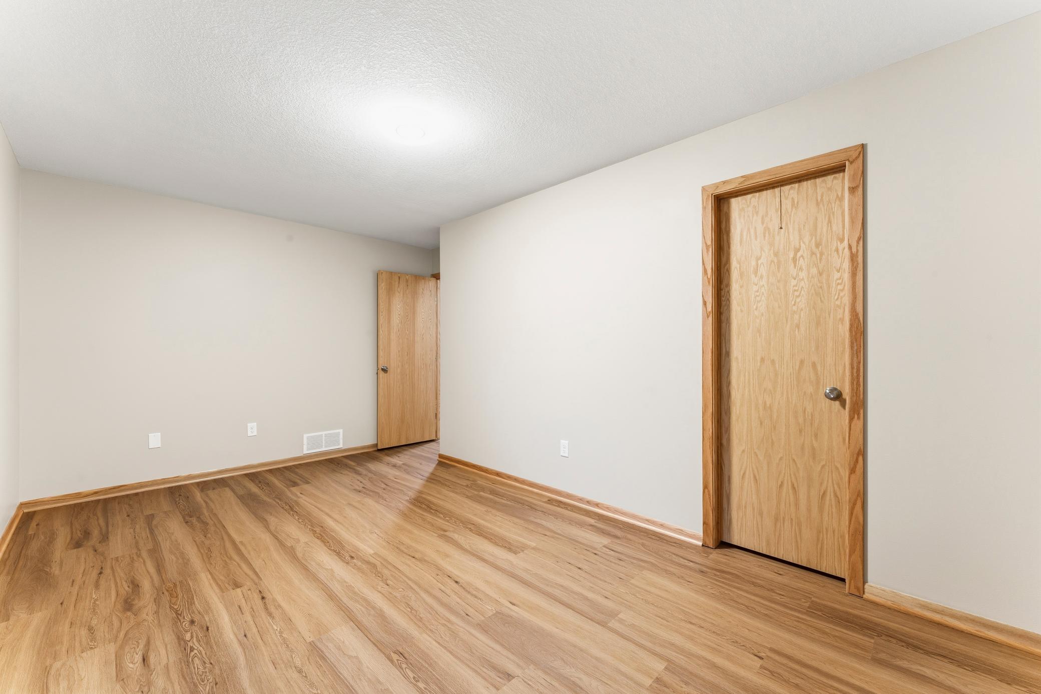 951 West Village Circle Rochester, MN 55904 - Photo 18 of 37