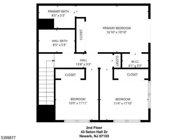 a black and white photo of a floor plan