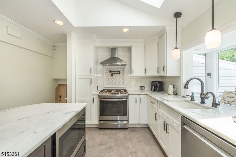 24 Martha Road Roseland, NJ 07068 - Photo 21 of 50 Gallery Image 21