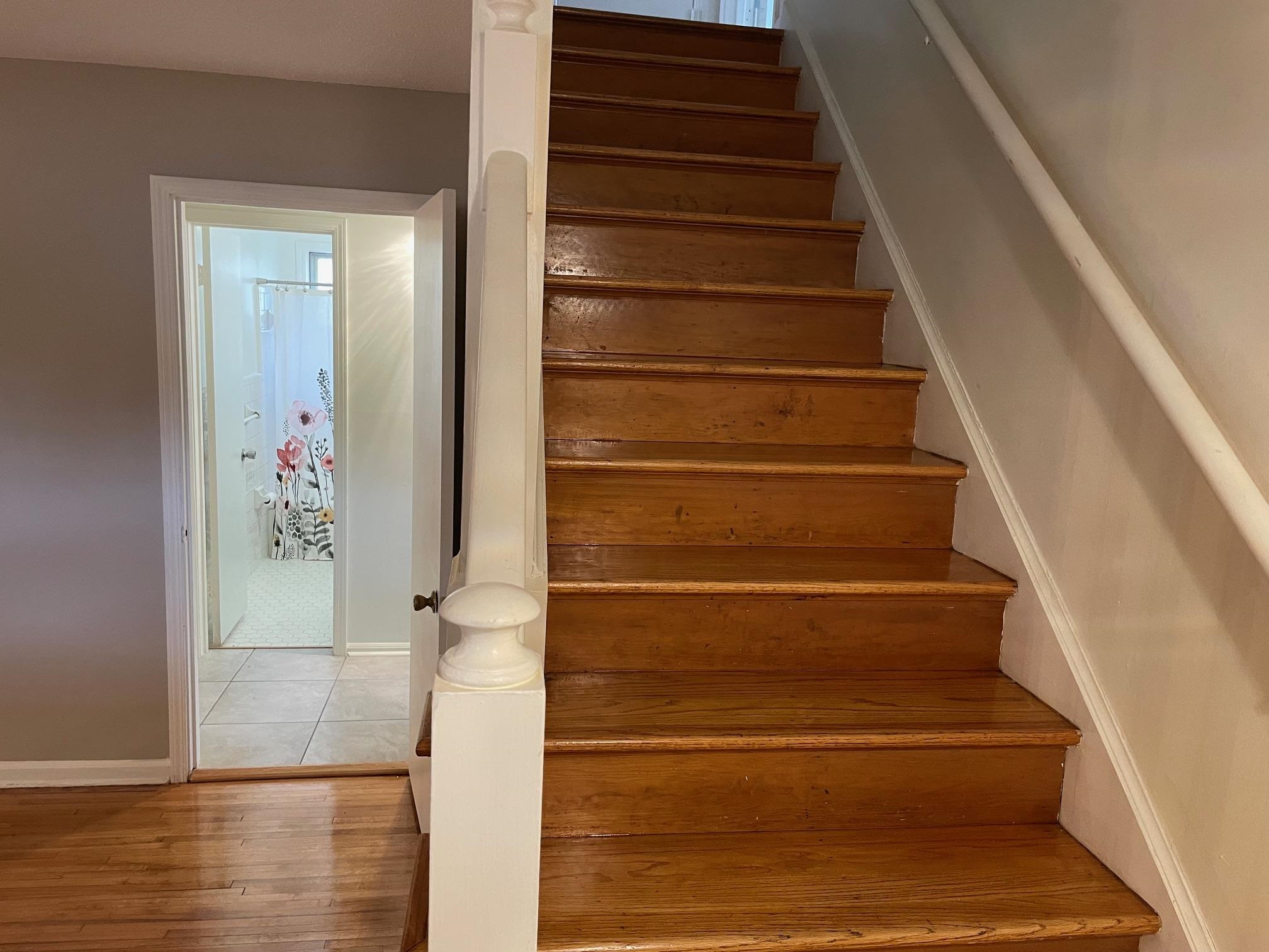 1898 Pennel Road Memphis, TN 38116 - Photo 18 of 34 a view of entryway with wooden floor