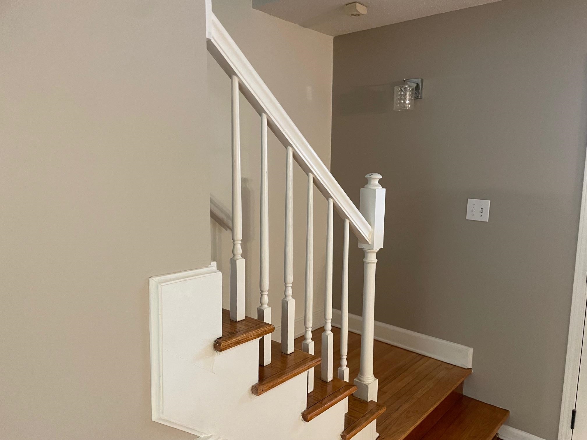 1898 Pennel Road Memphis, TN 38116 - Photo 19 of 34 a view of entryway with wooden floor