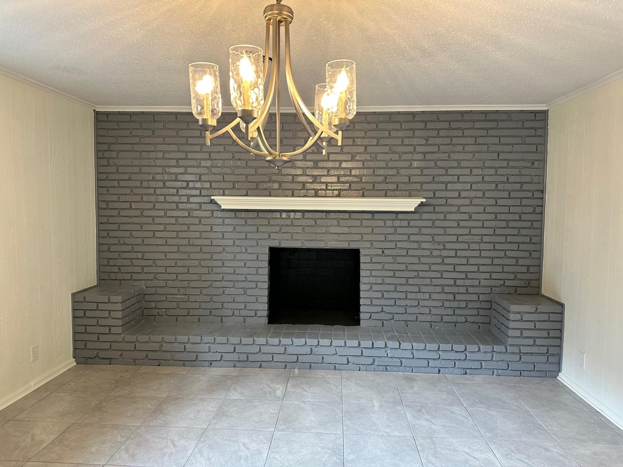 1898 Pennel Road Memphis, TN 38116 - Photo 5 of 34 a view of a fireplace