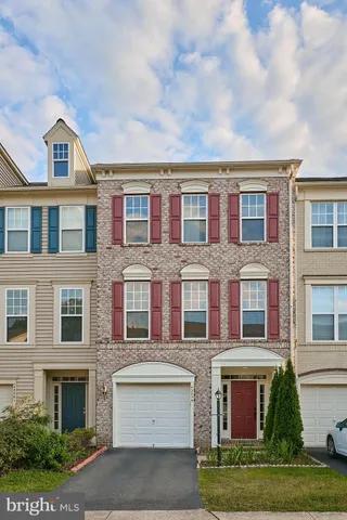 $655,000 | 43259 Sunderleigh Square, Broadlands, VA 20148
