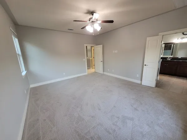 a view of empty room with window