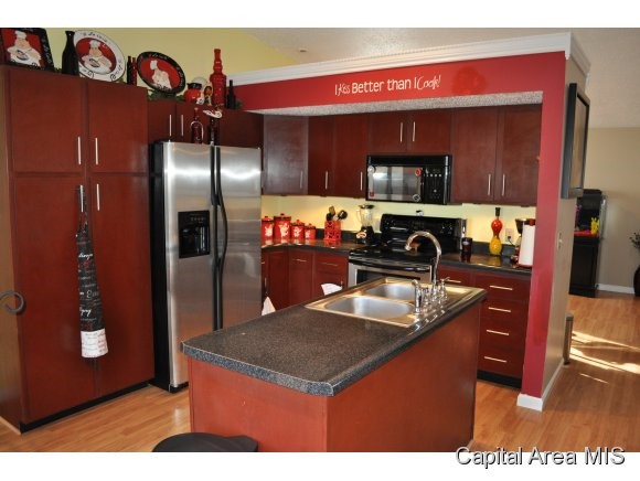 4144 Pickfair Road Springfield, IL 62703 - Photo 3 of 17
