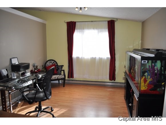 4144 Pickfair Road Springfield, IL 62703 - Photo 8 of 17