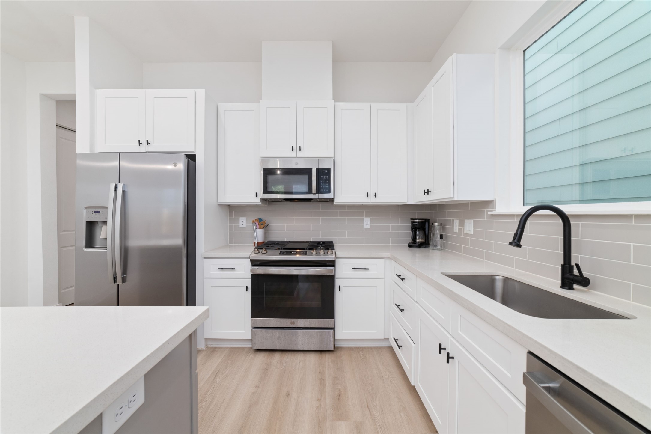 3444 Bolin Road Houston, TX 77092 - Photo 8 of 28