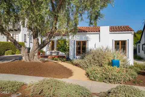 $1,365,000 | 1334 Carmen Drive, Glendale, CA 91207