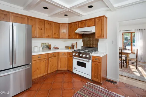 $1,365,000 | 1334 Carmen Drive, Glendale, CA 91207