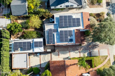 $1,365,000 | 1334 Carmen Drive, Glendale, CA 91207