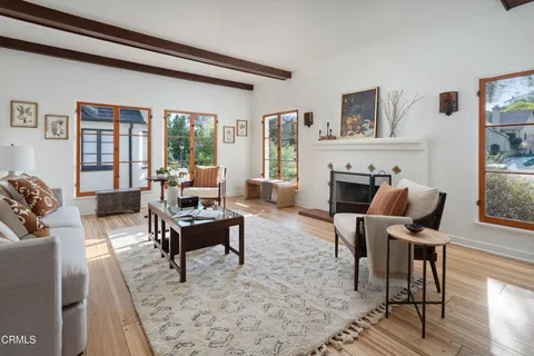 $1,365,000 | 1334 Carmen Drive, Glendale, CA 91207