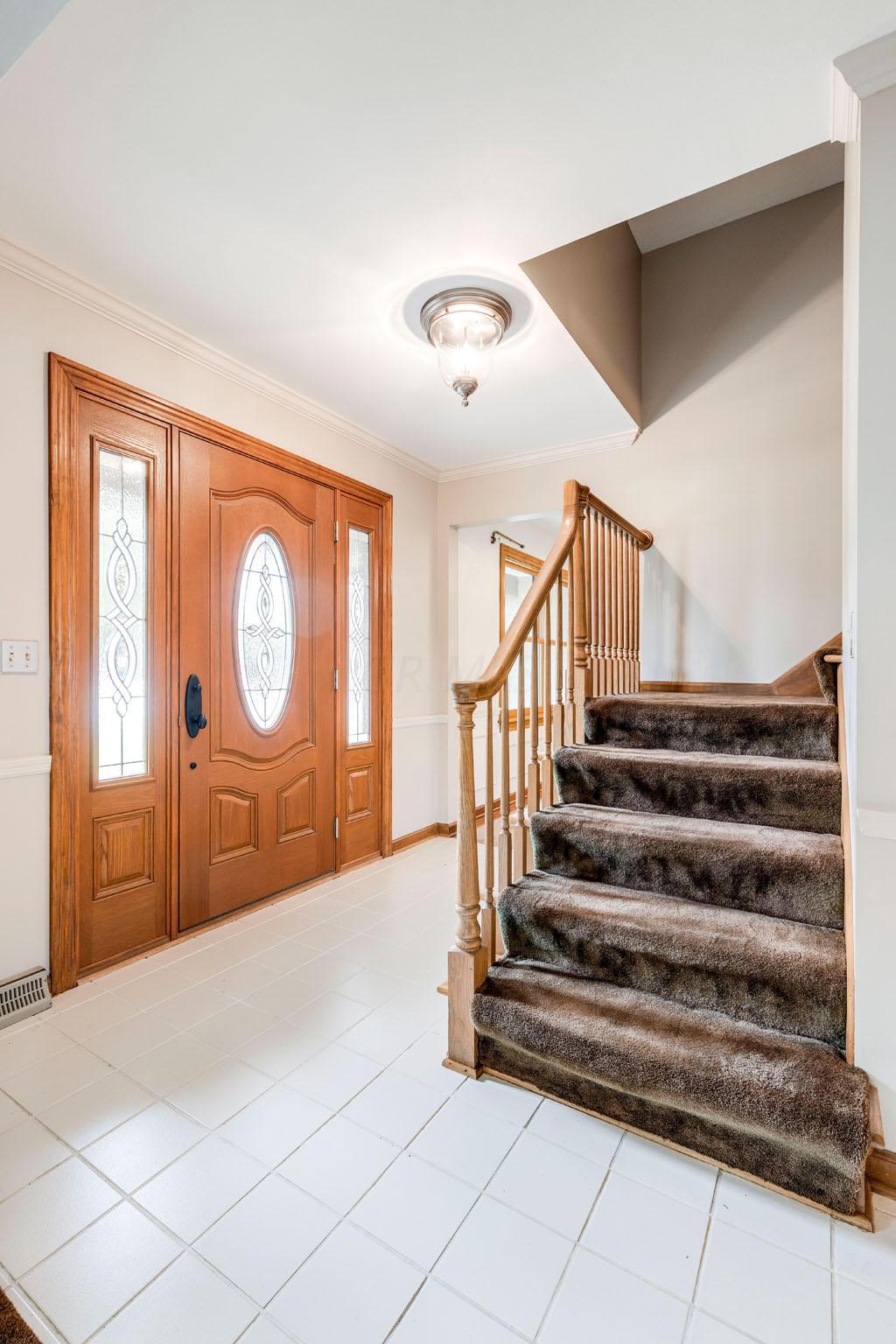 3907 Reed Road Columbus, OH 43220 - Photo 4 of 49