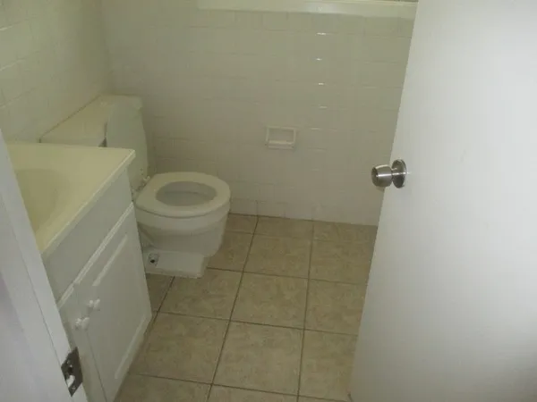 a close view of a bathtub in a bathroom