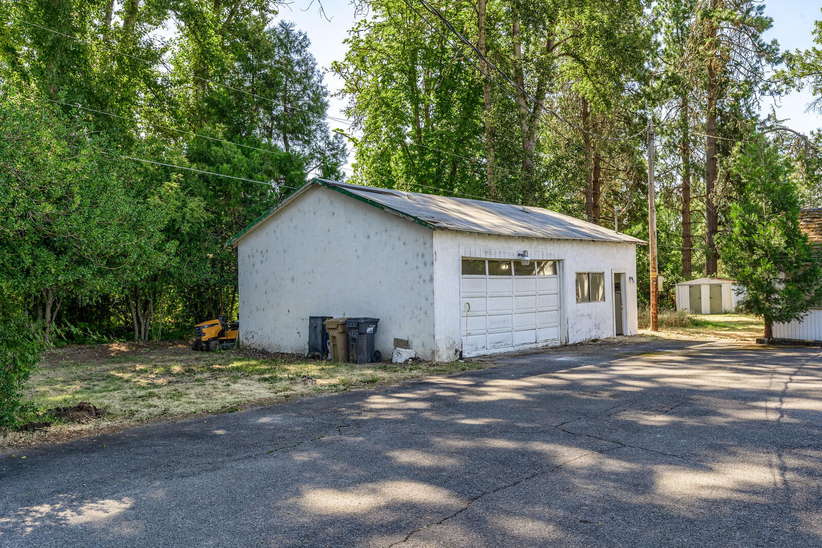 2833 Lower River Road Grants Pass, OR 97526 - Photo 33 of 60 Garage!