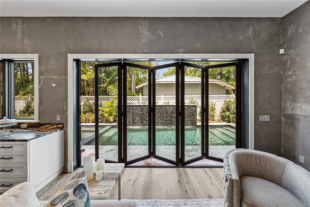 2903 West Hawthorne Road Tampa, FL 33611 - Photo 26 of 82 Gallery Image 26