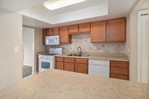 $233,900 | 2617 Knollwood Drive, Crown Point, IN 46307