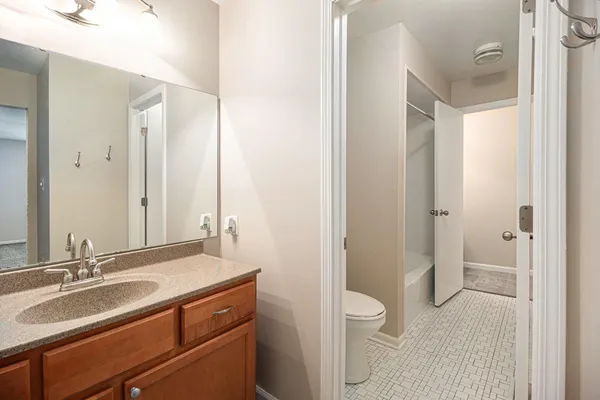 $233,900 | 2617 Knollwood Drive, Crown Point, IN 46307