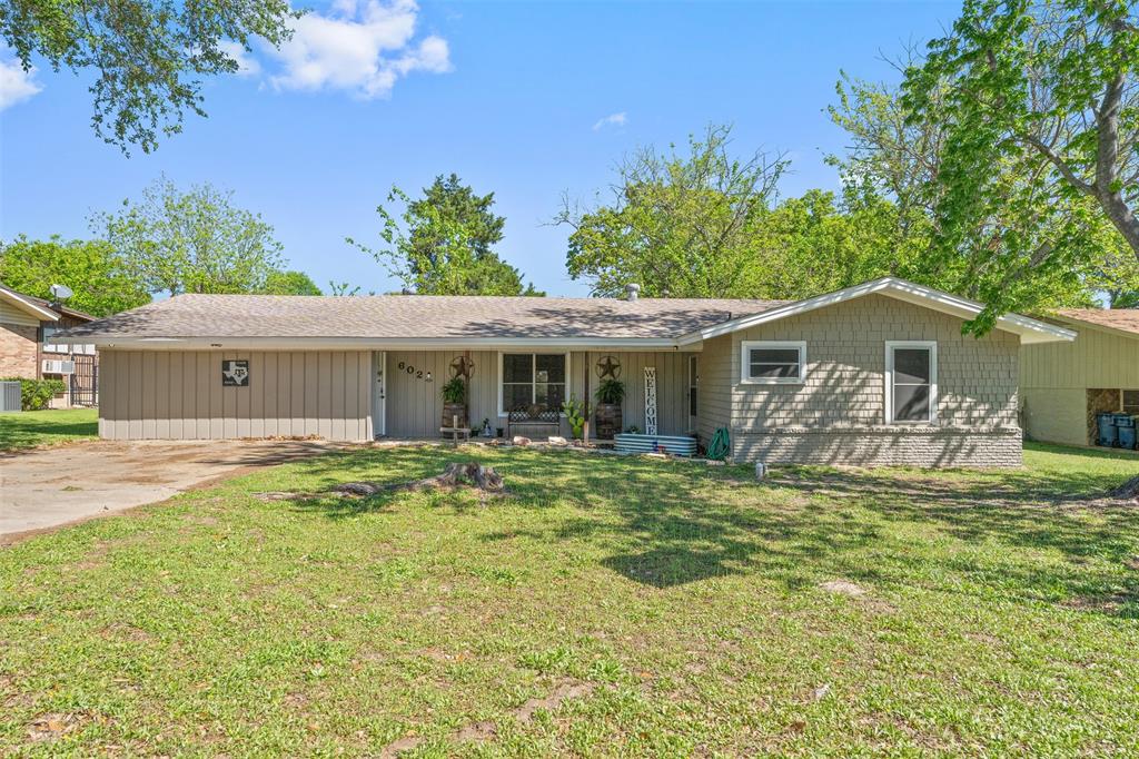 602 Colonial Drive Athens, TX 75751 - Photo 1 of 39 Front vieqw