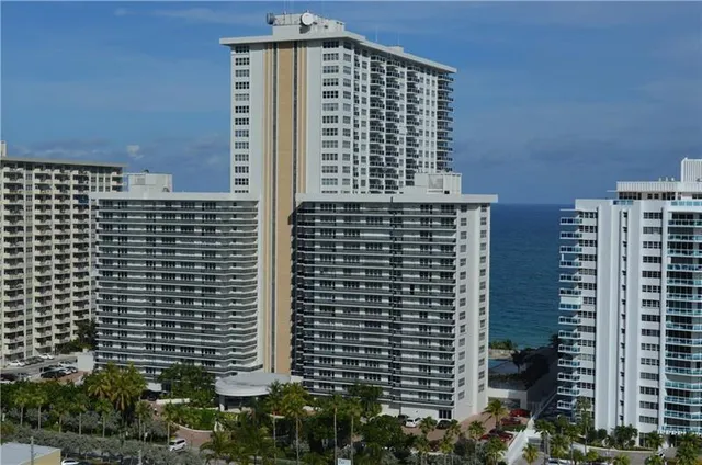 $3,950 | 3500 Galt Ocean Drive, Unit 1902, Fort Lauderdale, FL 33308