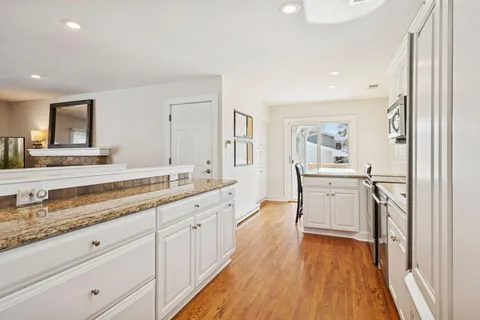 $800,000 | 5604 Highwood Drive, Edina, MN 55436