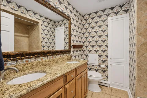 $800,000 | 5604 Highwood Drive, Edina, MN 55436