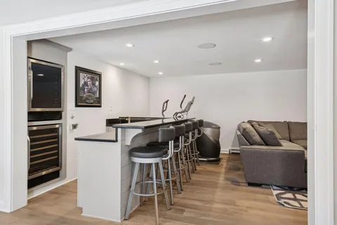 $800,000 | 5604 Highwood Drive, Edina, MN 55436