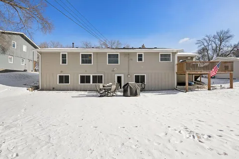 $800,000 | 5604 Highwood Drive, Edina, MN 55436