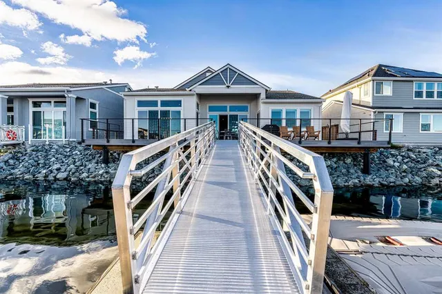$1,349,999 | 524-524 Channel, Bethel Island, CA 94511