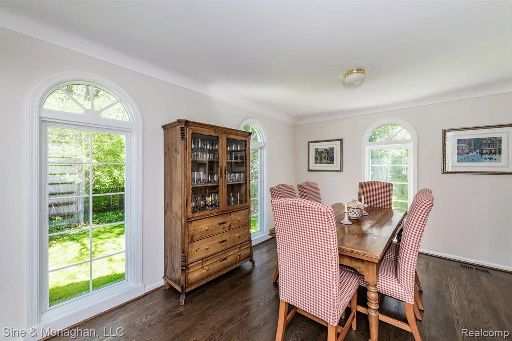 203 Moran Road Grosse Pointe Farms, MI 48236 - Photo 14 of 56