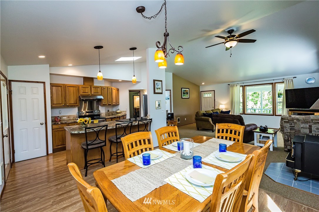 4201 Beauty Lake Road Southwest Port Orchard, WA 98367 - Photo 2 of 25 Gallery Image 2