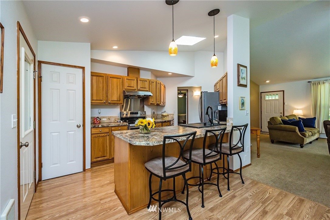4201 Beauty Lake Road Southwest Port Orchard, WA 98367 - Photo 4 of 25 Gallery Image 4
