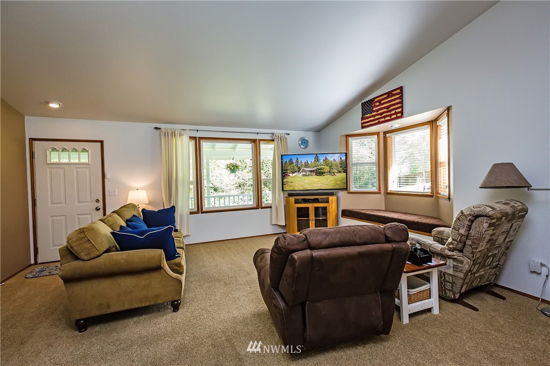 4201 Beauty Lake Road Southwest Port Orchard, WA 98367 - Photo 7 of 25 Gallery Image 7