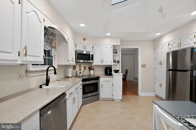 $529,900 | 2816 Landon Drive, Wilmington, DE 19810