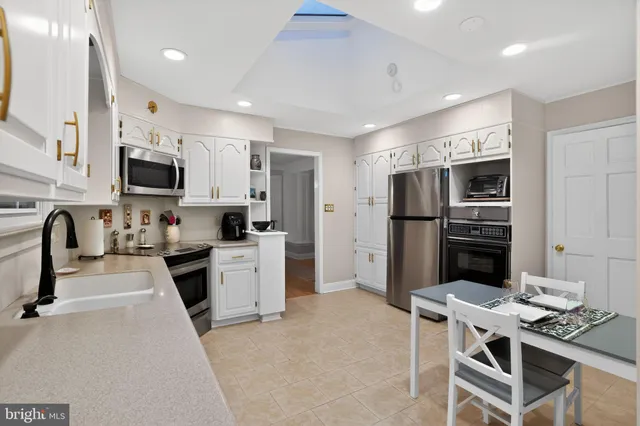 $529,900 | 2816 Landon Drive, Wilmington, DE 19810