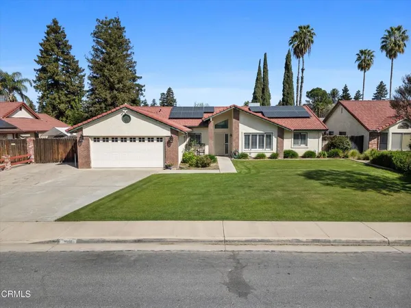 $479,900 | 9500 Huntsman Oak Court, Bakersfield, CA 93311