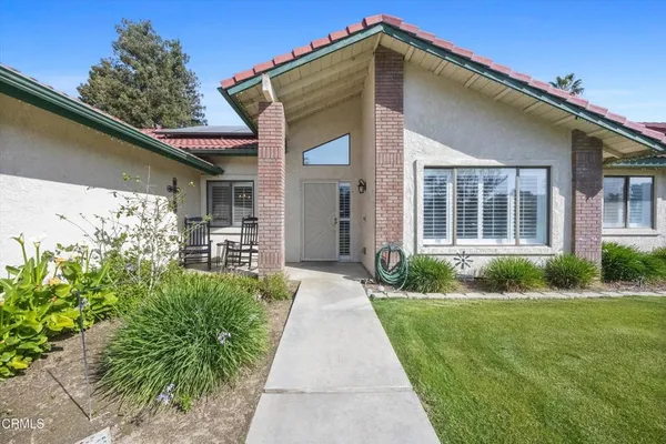 $479,900 | 9500 Huntsman Oak Court, Bakersfield, CA 93311