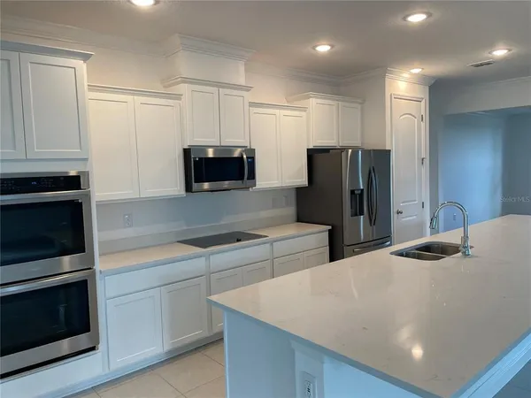 $3,675 | 10060 Dolphin Gull Circle, Thonotosassa, FL 33592