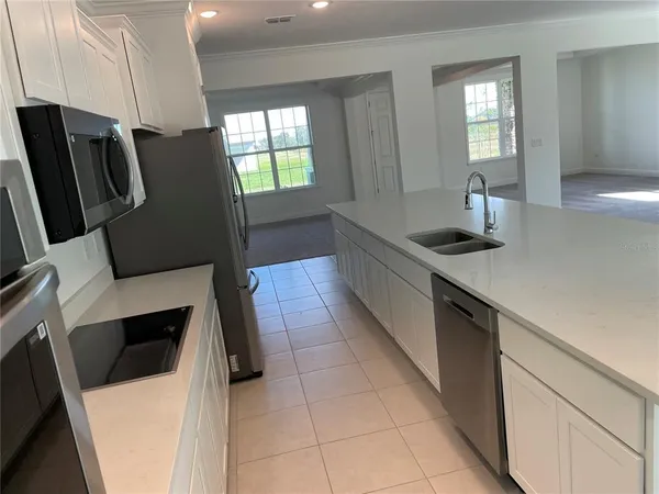 $3,675 | 10060 Dolphin Gull Circle, Thonotosassa, FL 33592